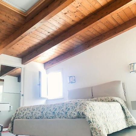 "La Casa Di Ale" Modern Suite Mondragone Dış mekan fotoğraf